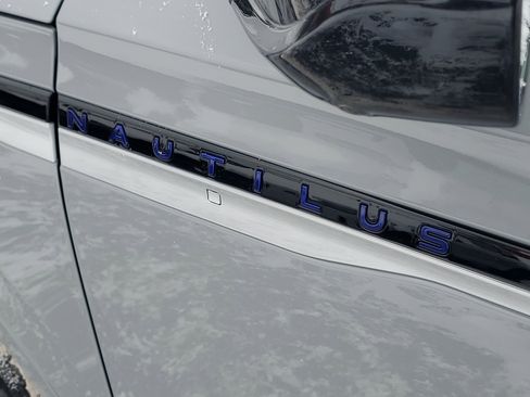 New 2026 Lincoln Nautilus Reserve image 7