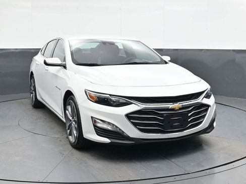 Used 2023 Chevrolet Malibu LT image 2