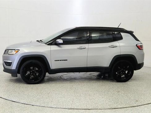 Used 2018 Jeep Compass Latitude AWD/4WD image 4