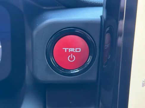 Used 2025 Toyota Tacoma 4x4 Double Cab Hybrid image 27