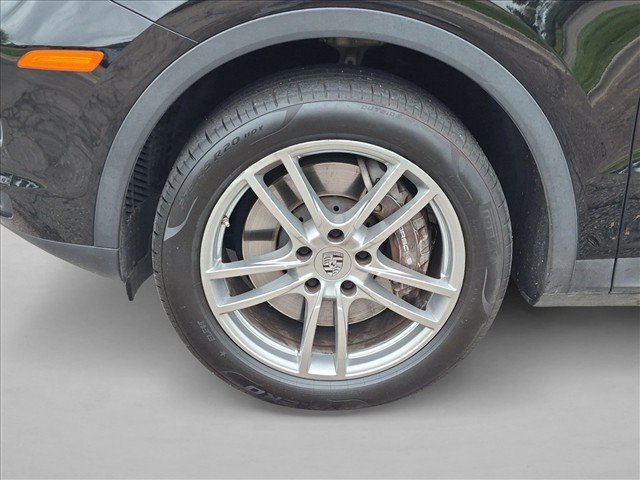 Used 2022 Porsche Cayenne AWD/4WD image 24
