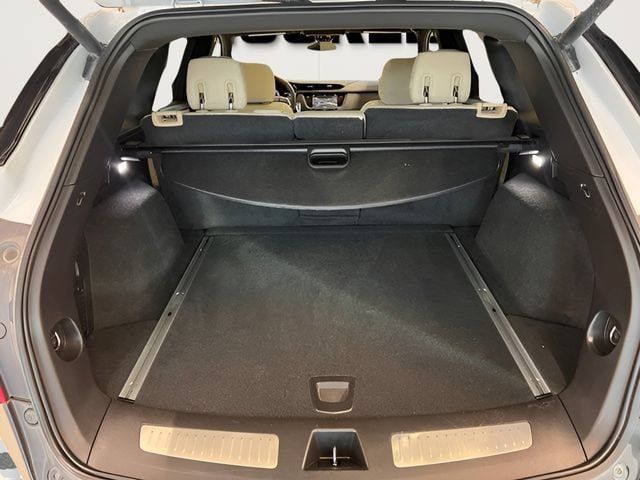 Used 2017 Cadillac XT5 Luxury FWD image 11