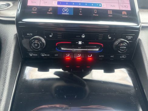 Used 2023 Jeep Grand Cherokee L Limited image 38