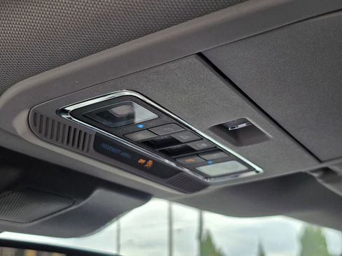 Used 2024 Ford F350 Lariat image 41