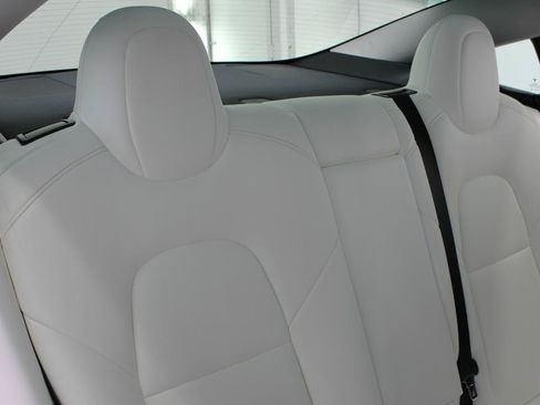 Used 2021 Tesla Model 3 Standard Range Plus RWD image 41