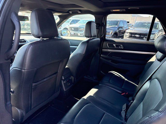 Used 2018 Ford Explorer XLT w/ Equipment Group 202A FWD image 25