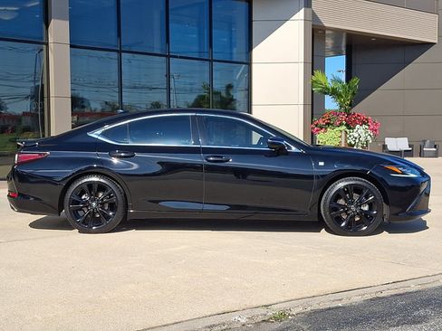 Used 2024 Lexus ES 350 F Sport w/ Technology Package FWD image 7