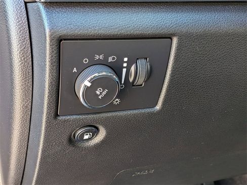 Used 2017 Jeep Grand Cherokee Limited image 15