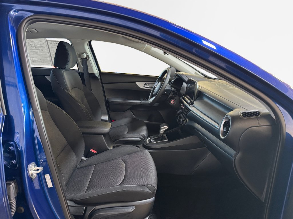 Certified 2023 Kia Forte LXS w/ LXS Technology Package FWD image 26