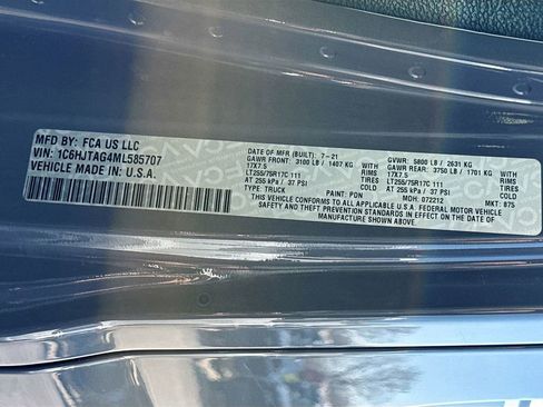 Used 2021 Jeep Gladiator Willys image 29