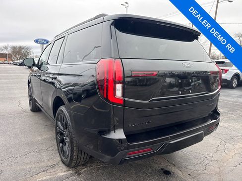 Used 2025 Ford Expedition Platinum w/ Stealth Appearance Package image 8