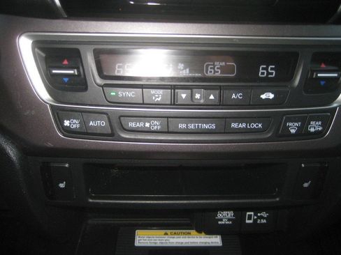 Used 2021 Honda Pilot Special Edition image 23