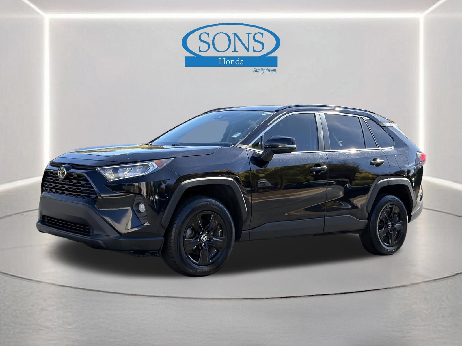 Used 2020 Toyota RAV4 XLE w/ Convenience Package FWD image 20