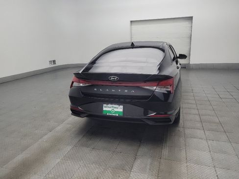 Used 2023 Hyundai Elantra SEL w/ Convenience Package FWD image 7