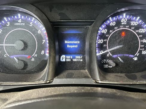 Used 2016 Toyota Avalon Limited w/ Toyota Safety Sense Package image 24