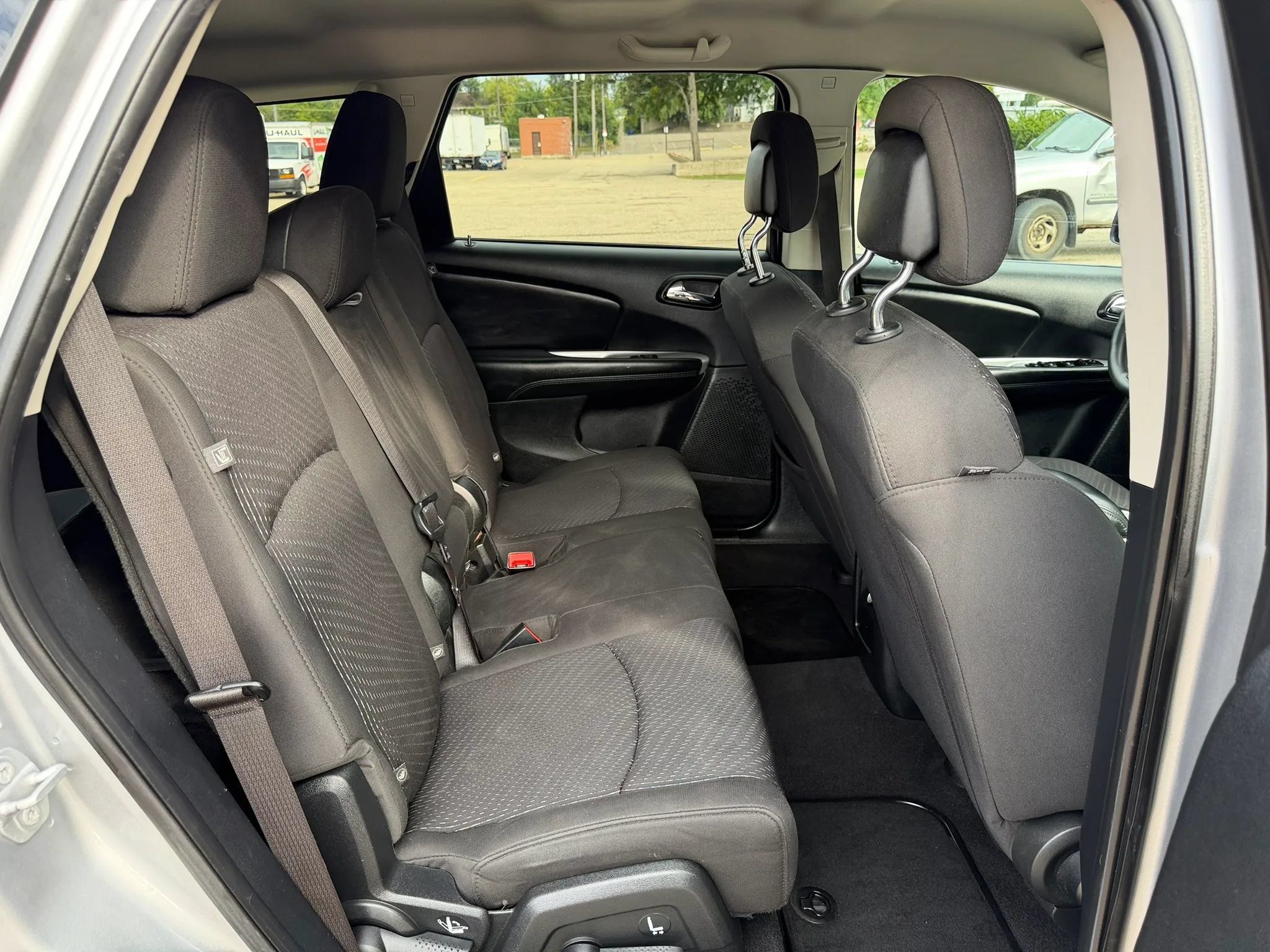 Used 2018 Dodge Journey SE FWD image 18