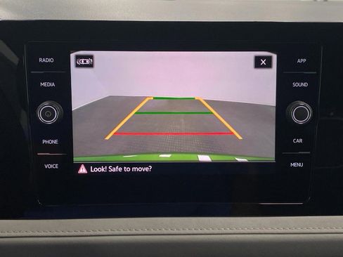 New 2025 Volkswagen Taos SE image 21