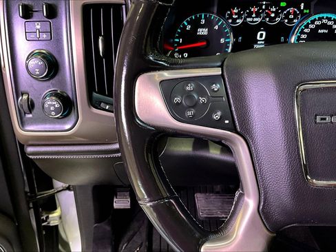 Used 2018 GMC Sierra 1500 Denali w/ Denali Ultimate Package AWD/4WD image 11
