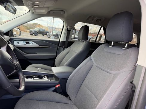 Used 2026 Ford Explorer Active image 5