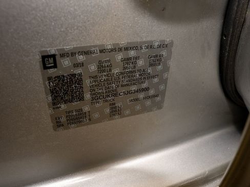 Used 2018 Chevrolet Silverado 1500 LT w/ All Star Edition image 19