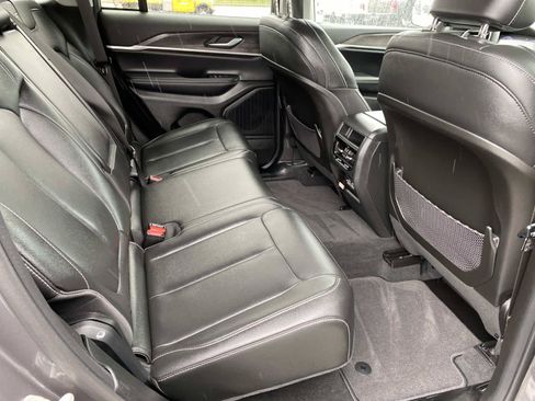 Certified 2023 Jeep Grand Cherokee Limited AWD/4WD image 23