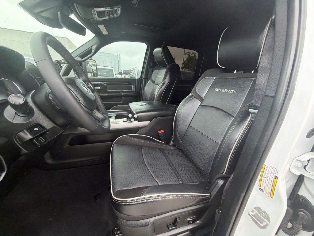 Used 2025 RAM 2500 Laramie AWD/4WD image 8