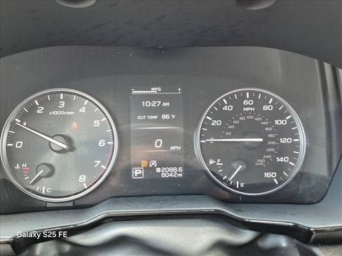 Used 2025 Subaru Outback Premium AWD/4WD image 11
