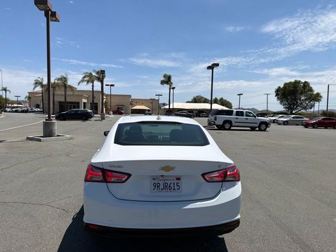 Used 2022 Chevrolet Malibu LT FWD image 5