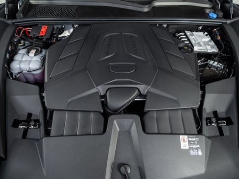 New 2026 Porsche Cayenne Base image 35