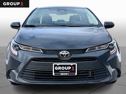 Used 2024 Toyota Corolla LE image 4