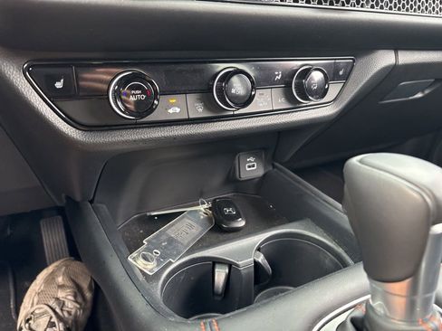 Used 2025 Honda HR-V Sport image 25