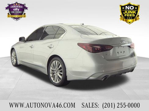 Used 2019 INFINITI Q50 Luxe w/ Essential Package (3.0T Luxe) image 3