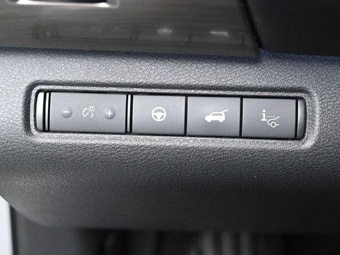 Used 2023 Nissan Pathfinder Platinum image 15