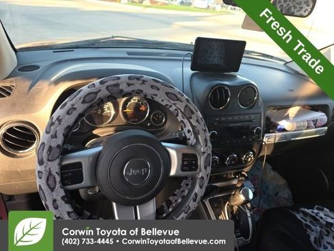 Used 2015 Jeep Compass High Altitude image 8