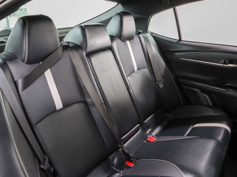 Used 2025 Toyota Camry SE FWD image 27