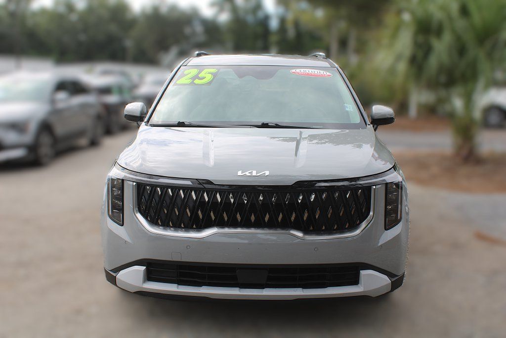 Certified 2025 Kia Carnival EX FWD image 23