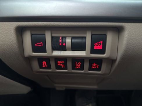 Used 2019 Subaru Outback 2.5i Premium image 11