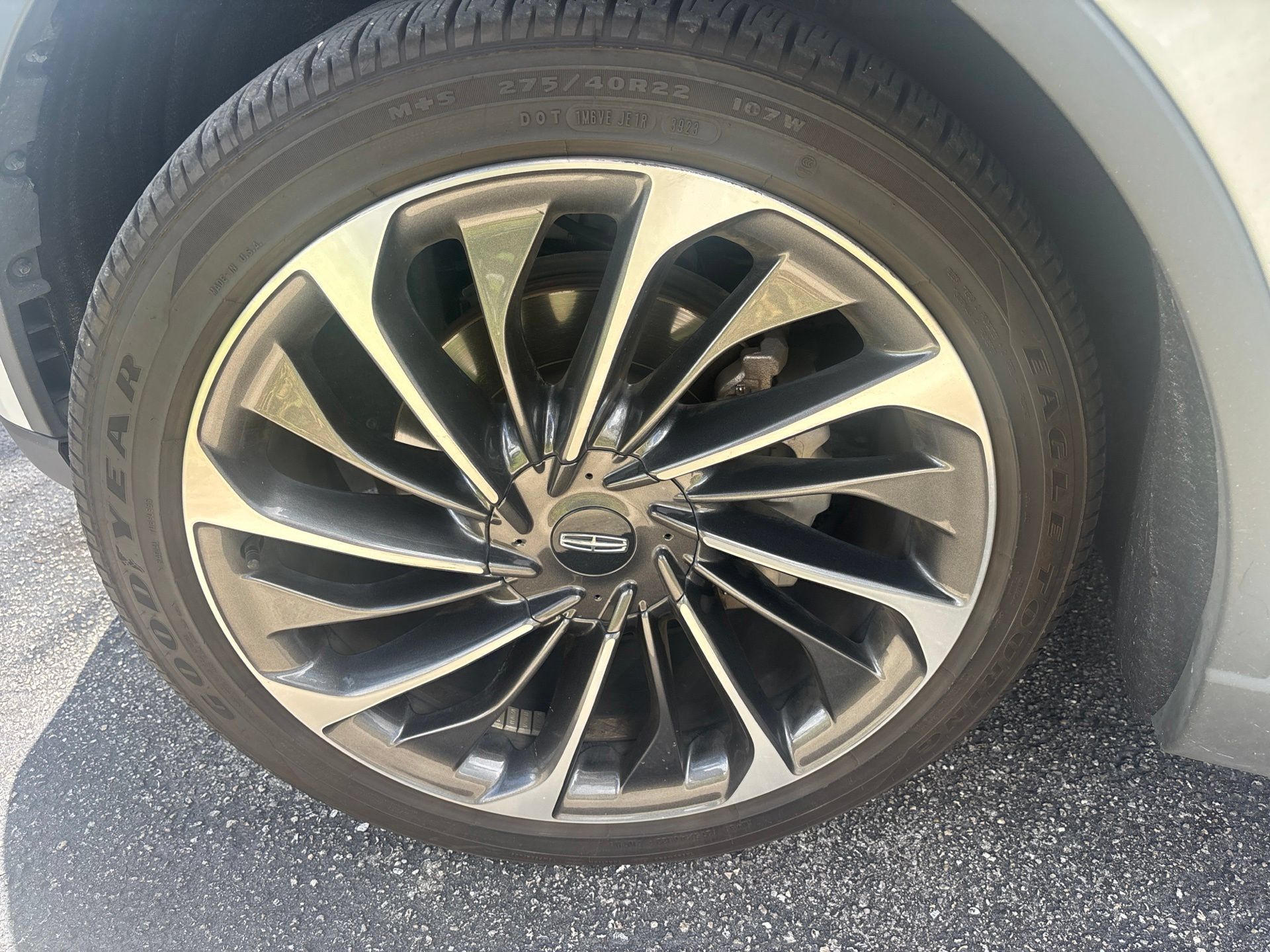Used 2022 Lincoln Aviator Reserve w/ Equipment Group 201A RWD image 10