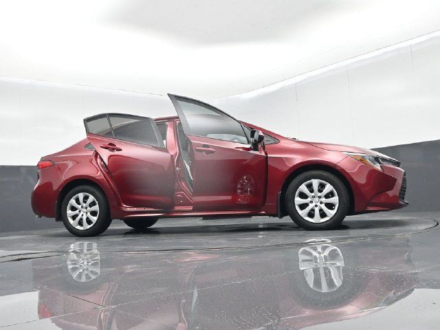 Used 2025 Toyota Corolla LE FWD image 73
