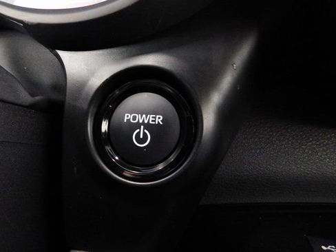 Used 2025 Toyota Sienna XSE image 41