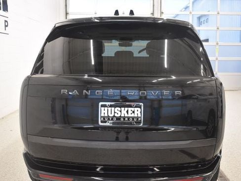 Used 2025 Land Rover Range Rover SE AWD/4WD image 11