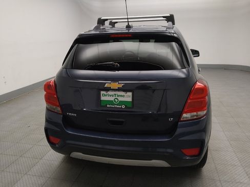 Used 2018 Chevrolet Trax LT w/ Sun & Sound Package FWD image 7