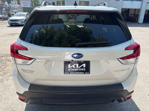 Used 2024 Subaru Forester Premium AWD/4WD image 6