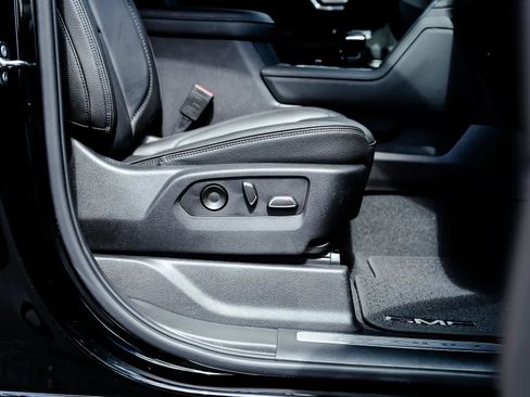 Used 2022 GMC Sierra 1500 Denali image 25