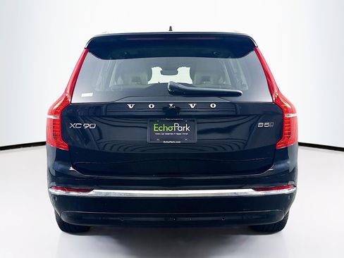 Used 2025 Volvo XC90 B5 Core w/ Protection Package image 7