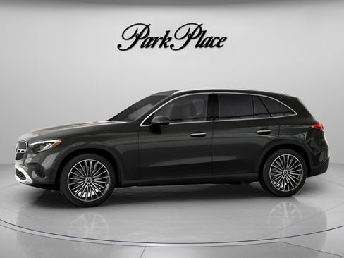 Used 2026 Mercedes-Benz GLC 300 4MATIC image 4