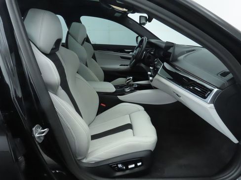 Used 2022 BMW M5 w/ Competition Package image 21