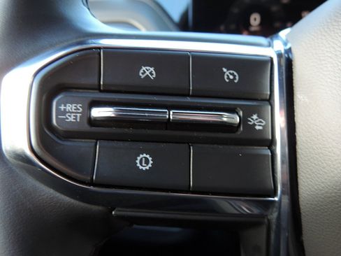 Certified 2025 GMC Yukon Denali image 25