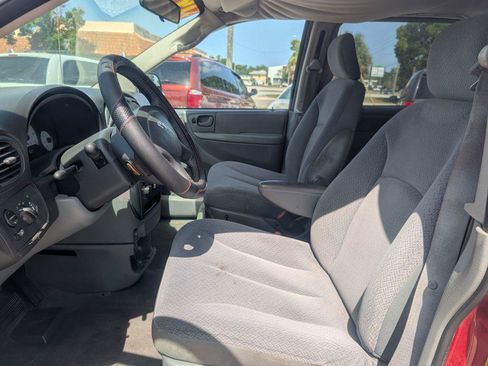 Used 2006 Dodge Grand Caravan SXT FWD image 9