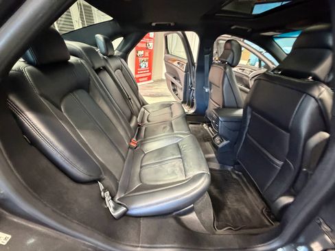 Used 2019 Lincoln MKZ Reserve FWD image 51